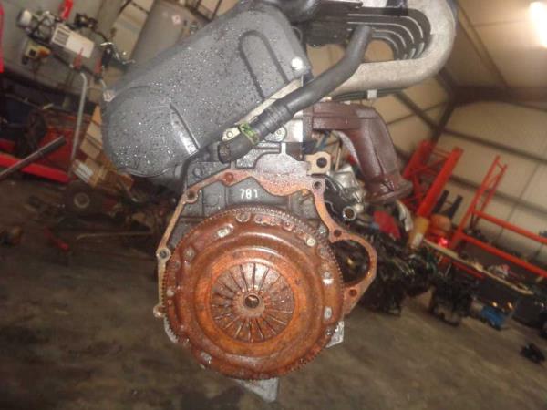 MOTEUR VW 2.4 DIESEL - Vue 6